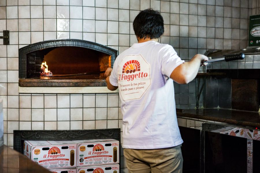 Il faggetto, buchetta et boîtes à pizza 0